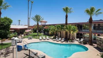 Außenpool, Cabañas (kostenlos), Sonnenschirme