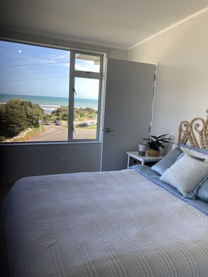 4 bedrooms, WiFi, bed sheets