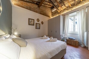 2 bedrooms, iron/ironing board, WiFi, bed sheets - Urban Retreat in the Heart of Florence (Firenze)