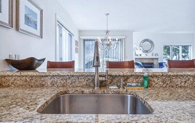 Close to Lake & Golf & Pool - Newton Village 2A
