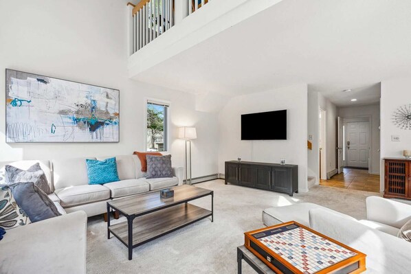 Téléviseur, foyer, bureau