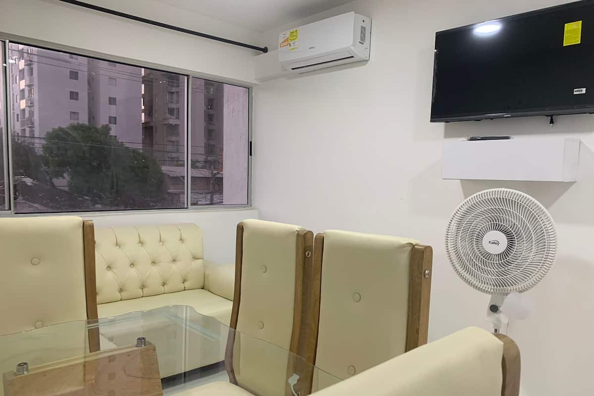 Basic Apartment | Living area