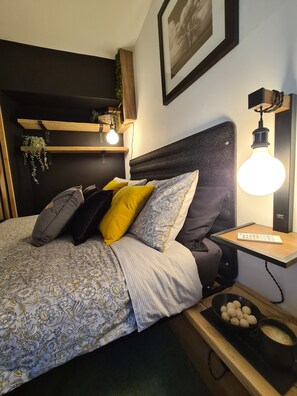 2 bedrooms, iron/ironing board, travel crib, free WiFi