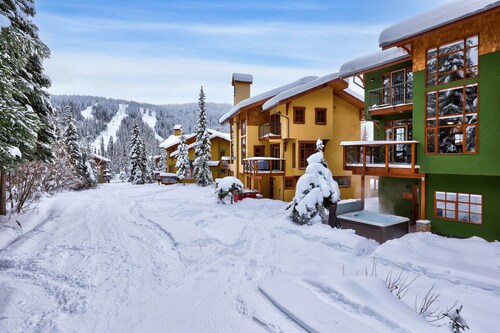 Welcome to Evergreen Forest at Trails Edge!