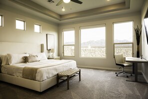 5 bedrooms, desk, WiFi, bed sheets