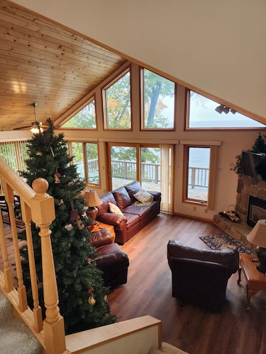 Lakefront Deck w/ Unmatched View and Location - New Deck