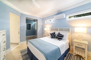 3 bedrooms, iron/ironing board, WiFi, bed sheets - Large villa with pool in exclusive development - Lime Tree House (Coconut Grove 5) (Westmoreland)