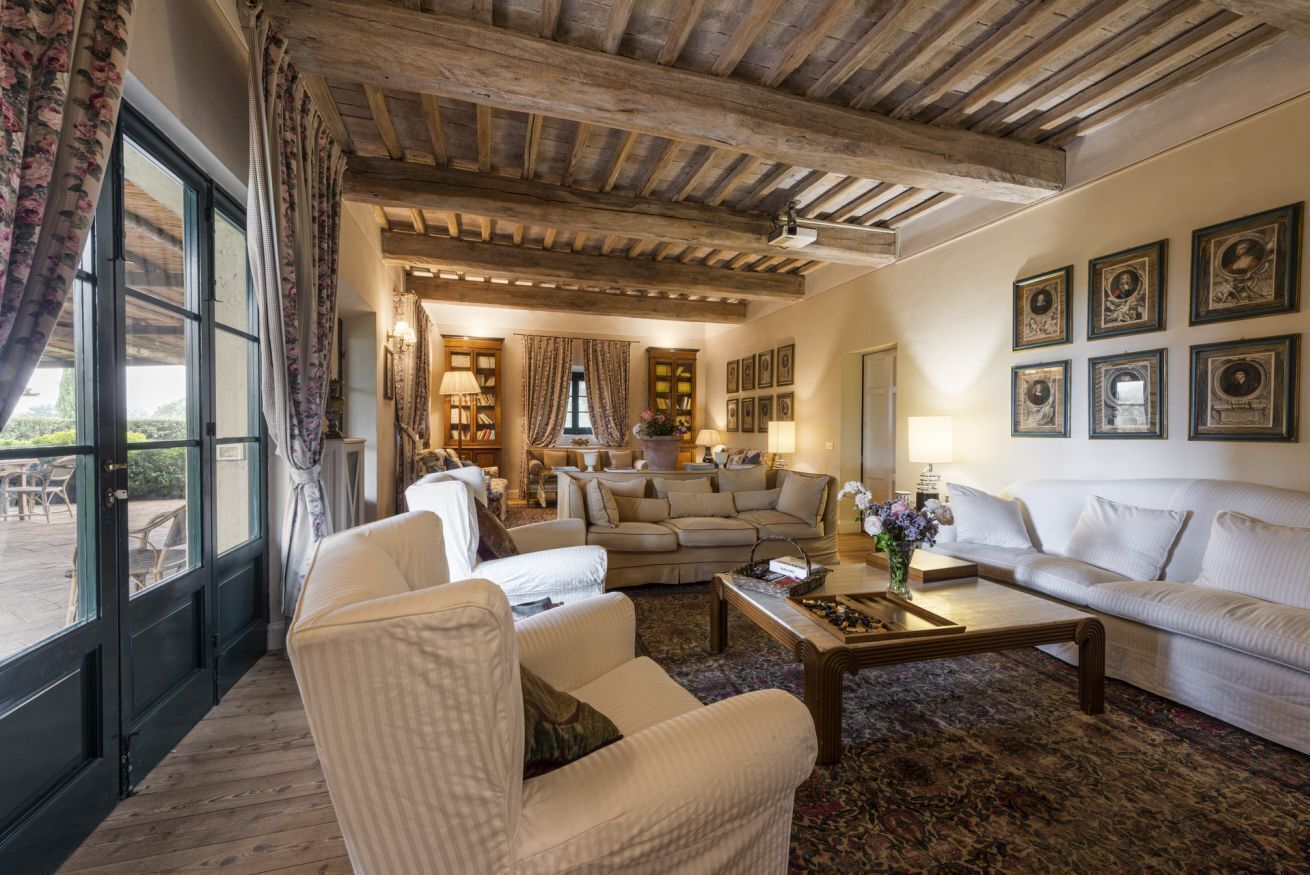 TV, peis og DVD-spiller