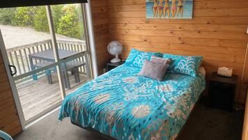 2 bedrooms, internet, bed sheets