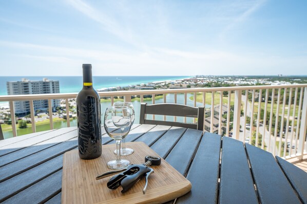 تناول الطعام بالخارج