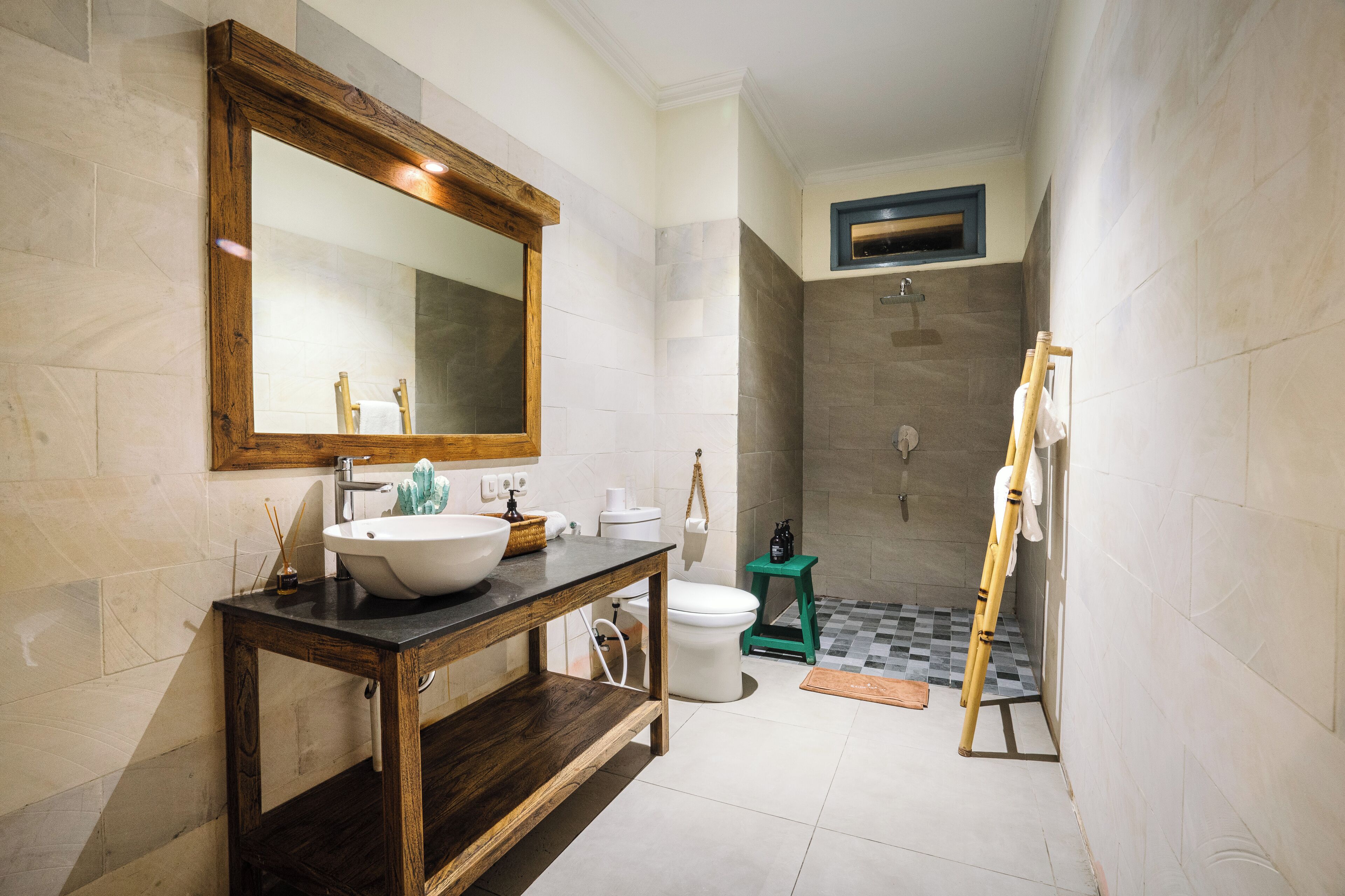 Shower, eco-friendly toiletries, hair dryer, towels