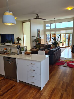 Interior - Villa 60 South Shores Resort - stunning holiday villa with a touch of class! (Normanville)