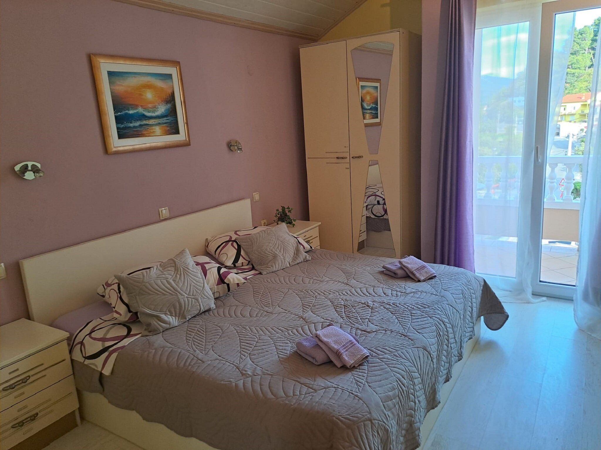 Lejlighed (Two Bedroom Apartment with Balcony an) | 6 soveværelser