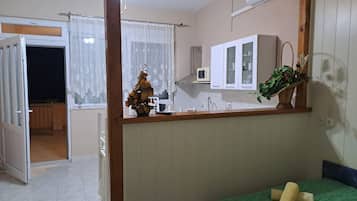 Apartment (One Bedroom Apartment with Terrace) | 6 bedrooms