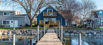 Madison Lakefront Oasis in the Heart of Madison - Central, Minutes to Downtown!