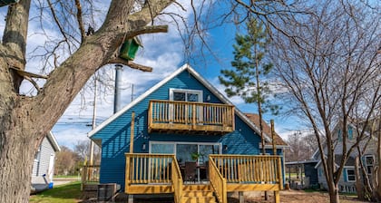 Madison Lakefront Oasis in the Heart of Madison - Central, Minutes to Downtown!