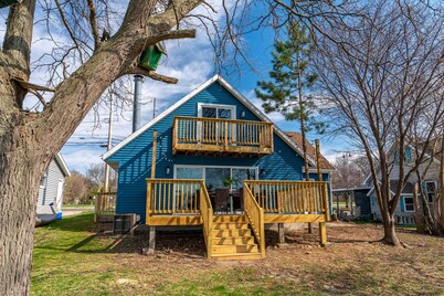 Madison Lakefront Oasis in the Heart of Madison - Central, Minutes to Downtown!