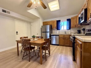 Coffee/tea maker, fridge, microwave, oven - Sports Village Resort #N5 | Affordable Getaway (Saint George)