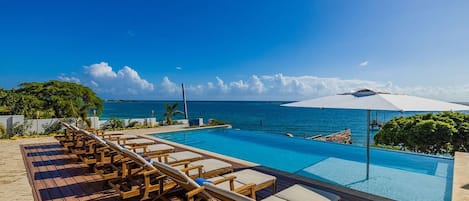 Outdoor pool, an infinity pool