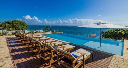 BeachFront Villa w/ Pool, Sleeps 16, Dining, & Tub