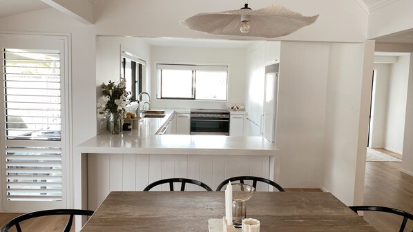 Dining - Huge Family Retreat with Pool and Cinema - 4 mins from the beach (Mount Maunganui)