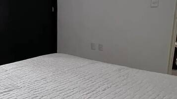 Condo económico | 2 habitaciones, wifi gratis y ropa de cama