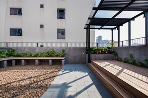 Outdoor dining - Lagom Boutique Hotel (Da Nang)