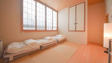1 habitación, escritorio, wifi gratis y ropa de cama