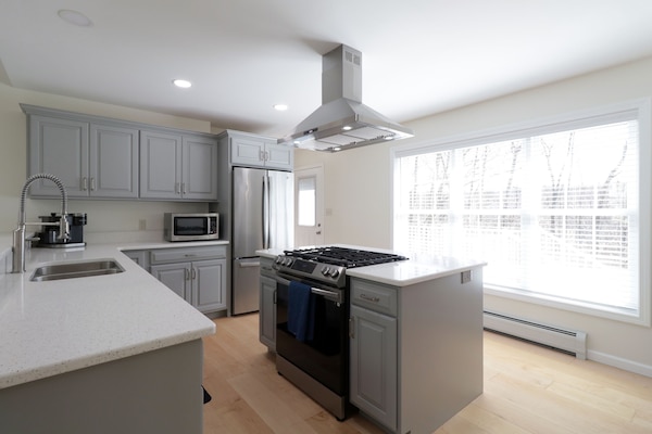 Frigorífic, microones, forn i placa de cuina