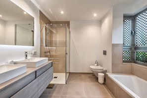 Shower, hair dryer, towels