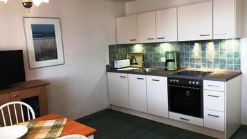 Kühlschrank, Ofen, Herdplatte, Geschirrspüler