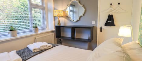 2 bedrooms, individually decorated, individually furnished, free WiFi