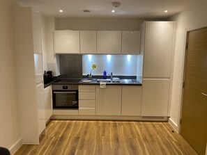 Apartment | Private kitchen - Cosy Stunning two Bed Apartment With Balcony (Ilford)