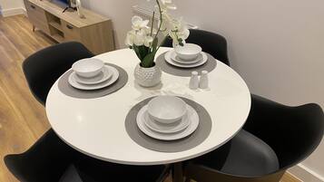 Apartment | Dining
