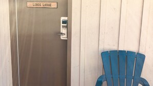 Property grounds - One King bedroom Cottage (Carmel-by-the-Sea)