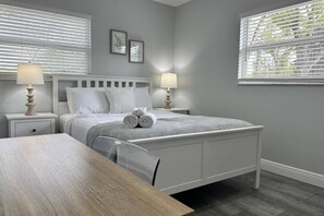 3 bedrooms, desk, iron/ironing board, travel crib - Family-Ready Gem Near Busch Gardens | Pet-Friendly | Fenced Yard | Remote Work Haven |3 Miles to USF (Tampa)