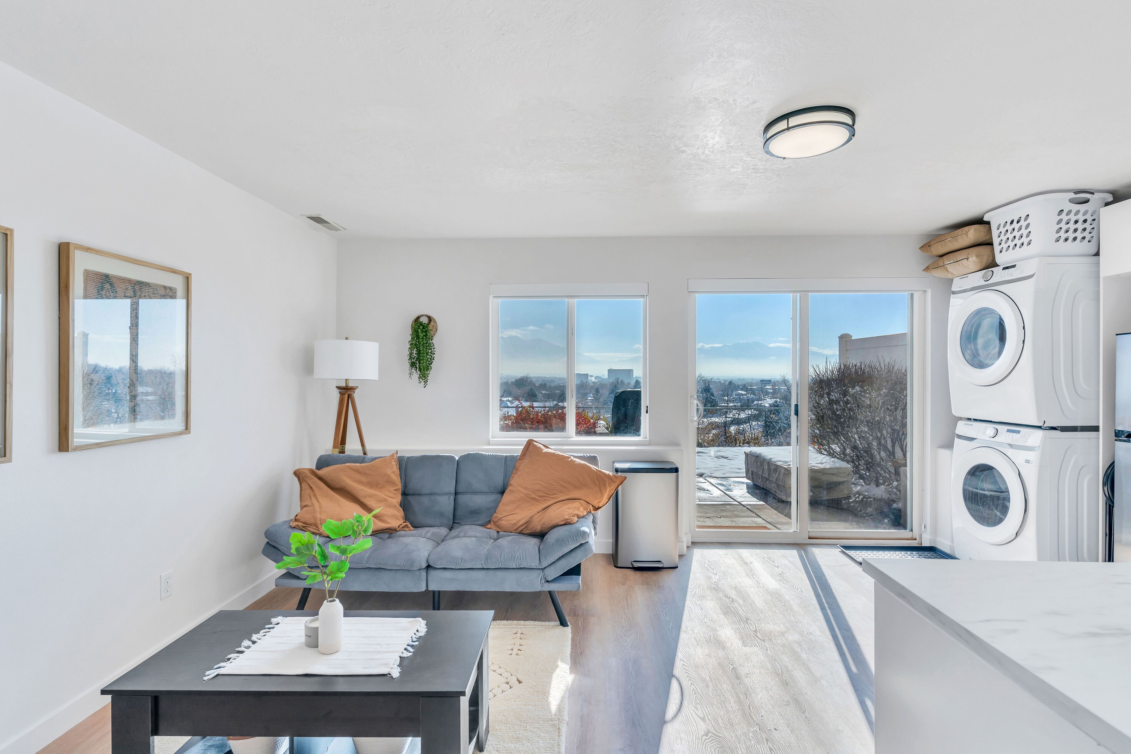 Quaint Sanctuary with a View!