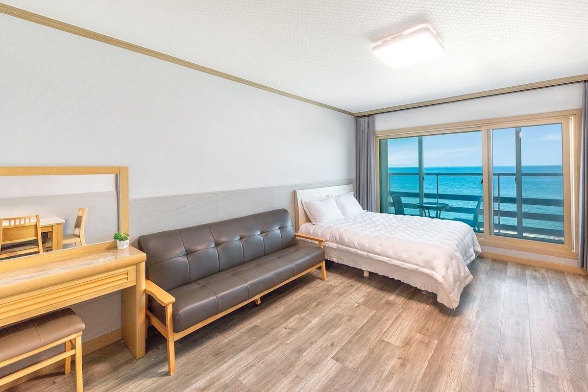 Basic Room, 1 Bedroom (201(Ocean view)) | 1 bedroom, free WiFi