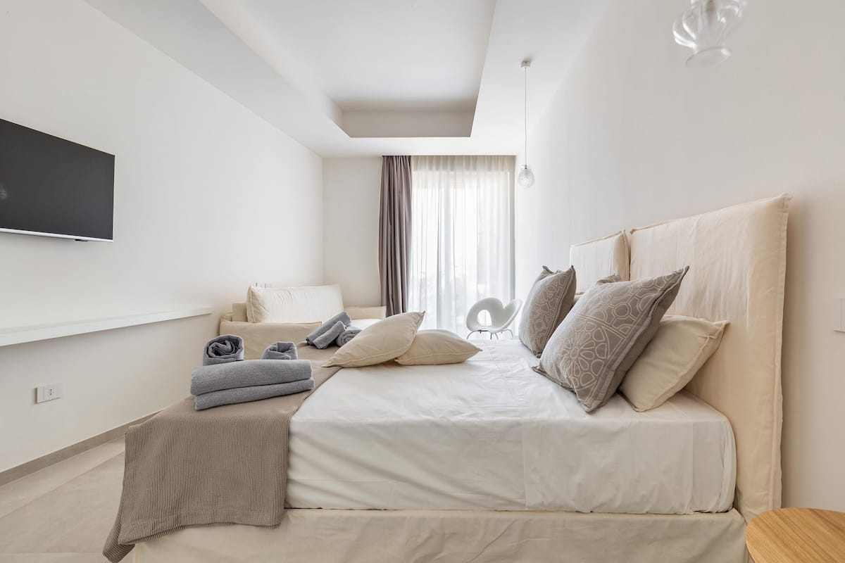 1 habitación y ropa de cama