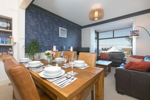 Dining - Oystercatcher House (St Ives)