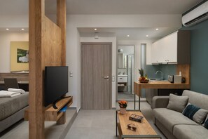 1 bedroom - Dimitra Central Apts - Maisonette Suite With Balcony (Chania)