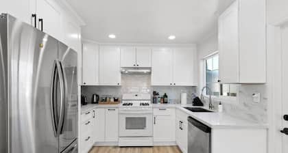 Bright & Peace 3BR, RWC Fresh Remodeled & Spotless