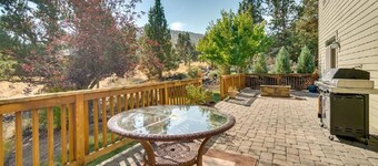 Fantastic Eagle Crest Home, Resort Pool, Fitness Center, Golf, Pickleball, Fireplace, Quiet Street