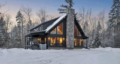 Quintessential 6-BR Berkshires Lodge