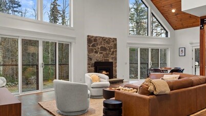 Quintessential 6-BR Berkshires Lodge
