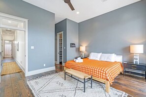 4 Schlafzimmer, Schreibtisch, Bügeleisen/Bügelbrett, kostenloses WLAN