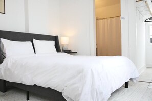 2 bedrooms, iron/ironing board, travel crib, free WiFi - Charming Irish Channel Home | Steps to Magazine St (New Orleans)