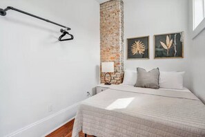 3 chambres, fer et planche à repasser, Wi-Fi gratuit, draps fournis