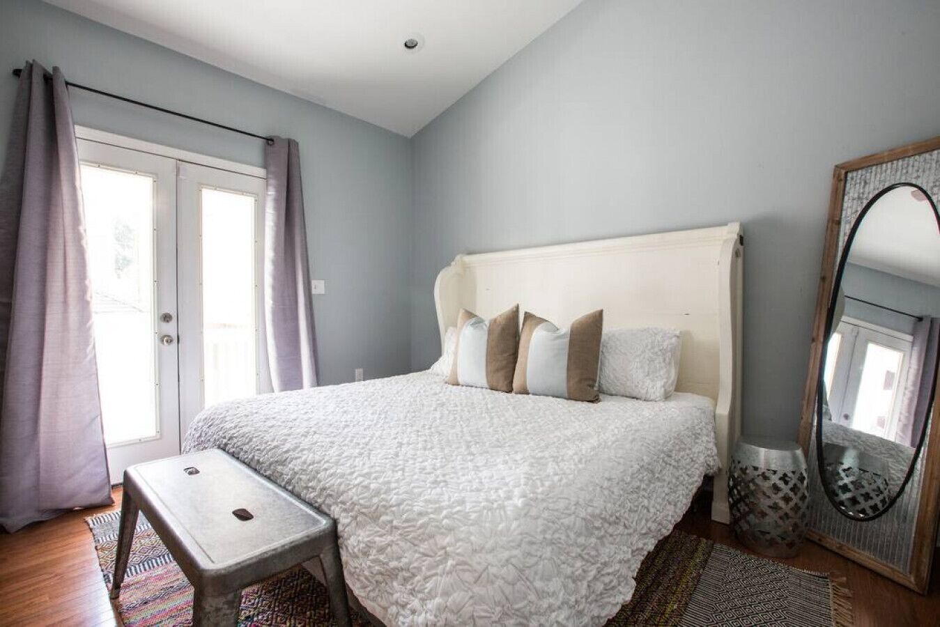 2 bedrooms, desk, iron/ironing board, free WiFi