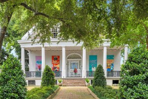 Exterior - Farmhouse Cottage | Centrally Located + Streetcars (New Orleans)